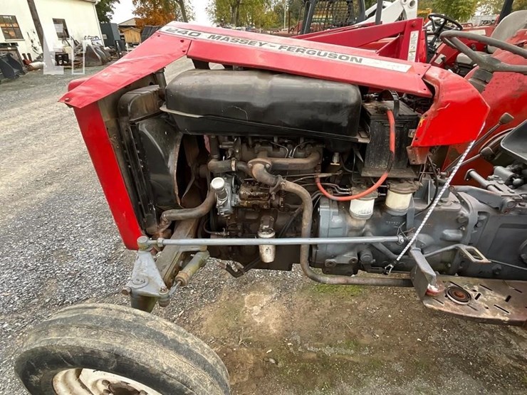 massey-ferguson-240-image-13