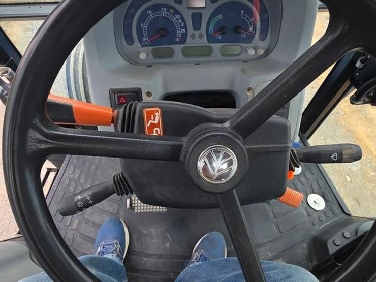 new-holland-t5040-image-65