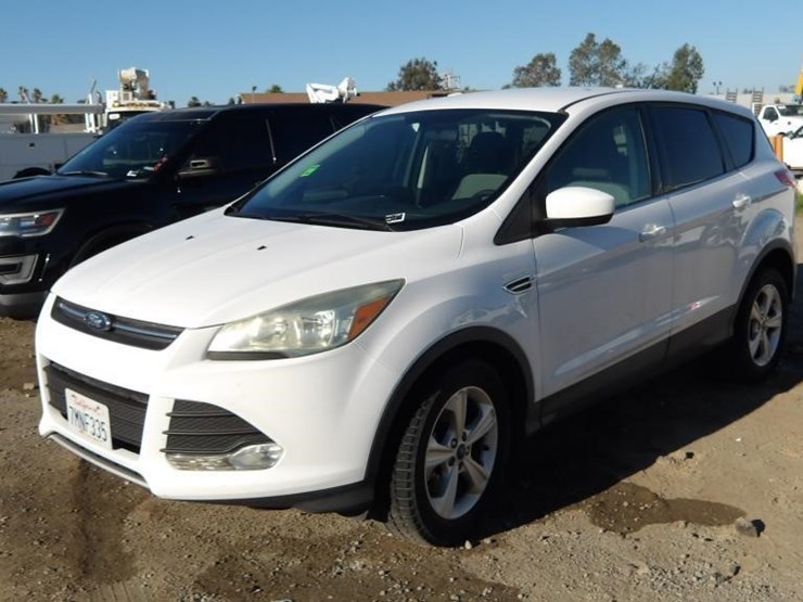 2015-ford-escape-image-1