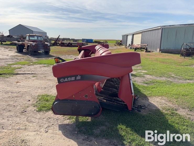 2002-case-ih-2208-8r30-corn-head-image-4
