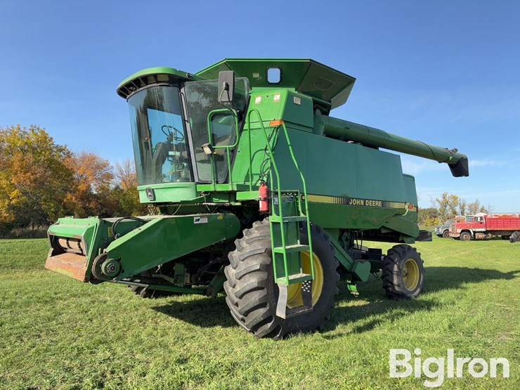 john-deere-9600-combine-image-1