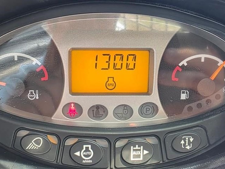 2016-bobcat-s650-image-58