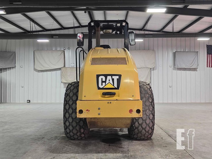 2016-caterpillar-cs56b-image-8