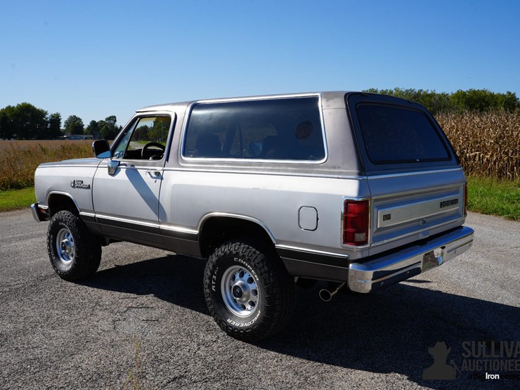 1989-dodge-ram-charger-4x4-image-7