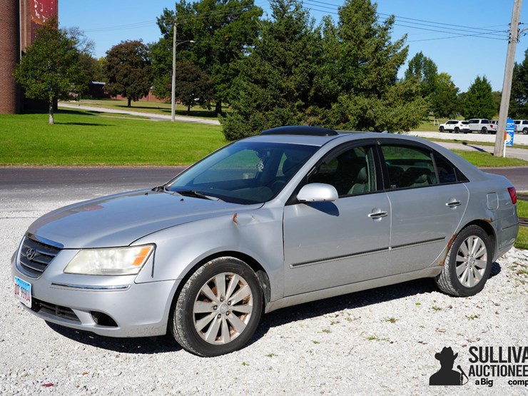 run-#174---2009-hyundai-sonata-sedan-image-1