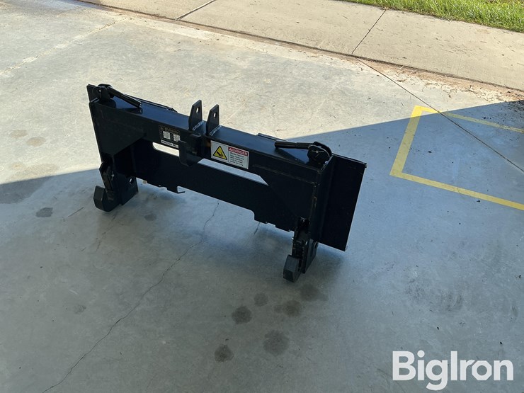 2026-wolverine-pt-16-02c-skid-steer-quick-hitch-image-1