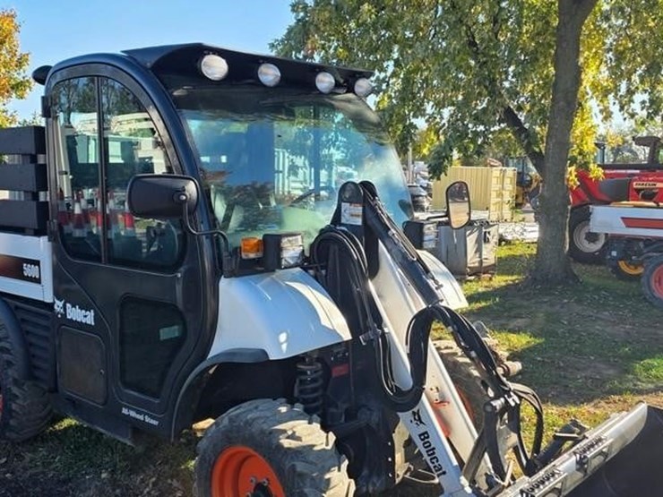 2010-bobcat-toolcat-5600-image-7