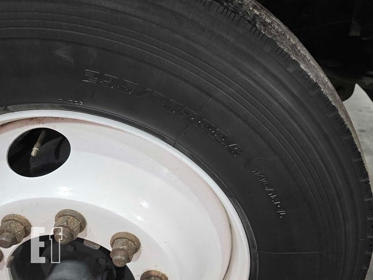 2010-international-durastar-4300-image-22