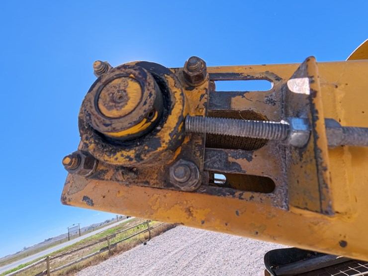 #1025-•-2006-henke-buffalo-1254-roller-mill-image-29