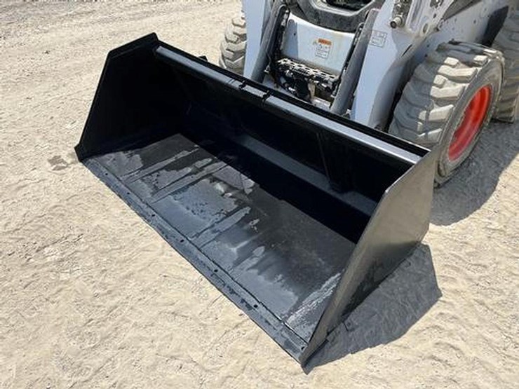 wildcat-84"-skid-steer-snow/litter-bucket-image-1