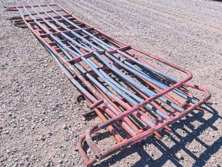 #2018-•-16ft-corral-panels-(4-count)-image-5
