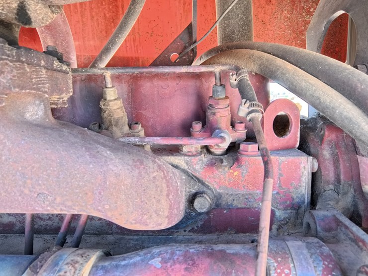 #1026-•-allis-chalmers-7000-tractor-image-62