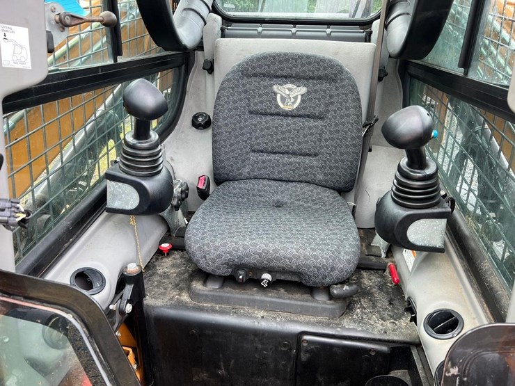 2019-case-sv280-skid-steer-loader-image-17
