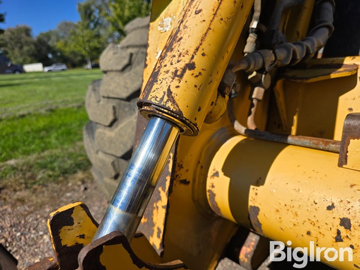 2000-john-deere-270-skid-steer-image-15
