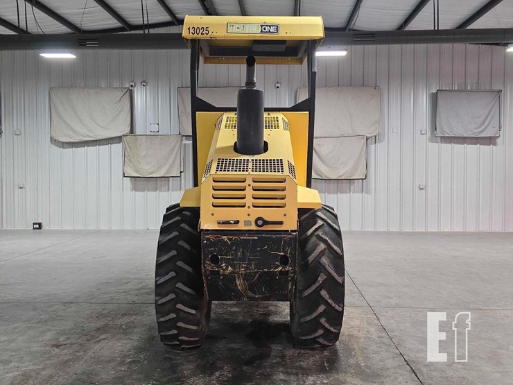 2014-bomag-bw145pdh-40-image-8