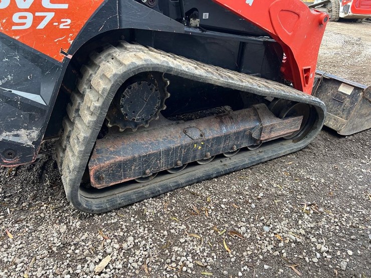2022-kubota-svl97-2-skid-steer-loader-image-16