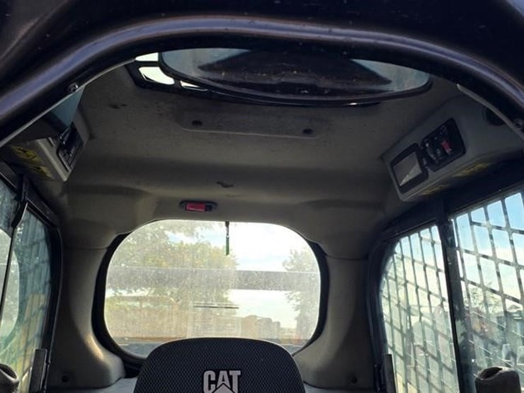 2019-caterpillar-259d3-image-47