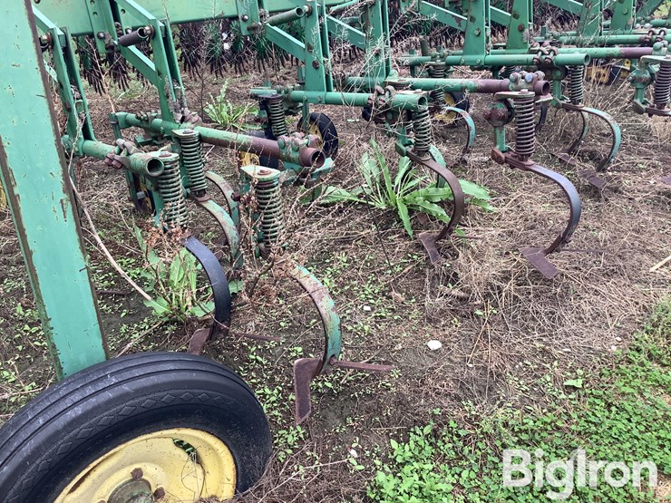 john-deere-er014-rear-mount-cultivator-image-18