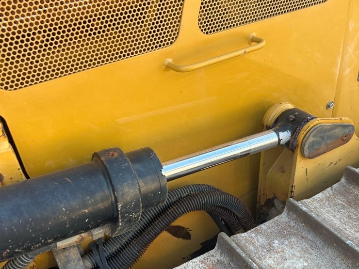 2018-caterpillar-d5k2-xl-image-13