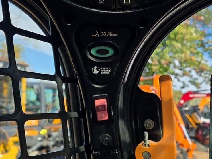 2016-bobcat-s650-image-54