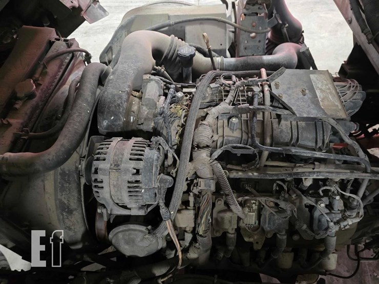2012-isuzu-npr-hd-image-24