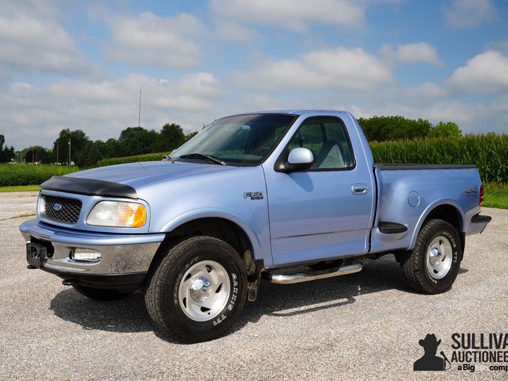 run-#115---1997-ford-f-150-regular-cab-4x4-pickup-image-1