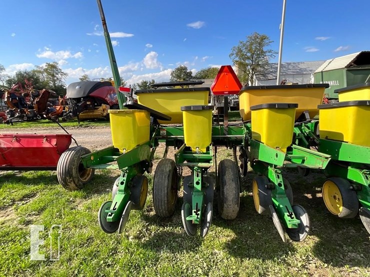 1996-john-deere-7200-image-11