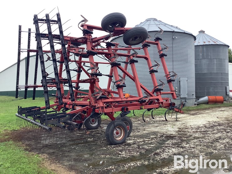 case-ih-4300-field-cultivator-image-5