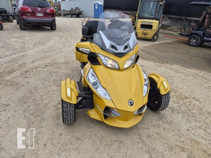 2013-can-am-spyder-rt-image-5