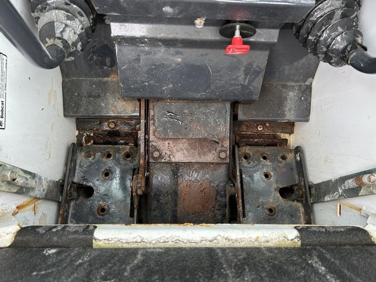 2018-bobcat-s70-image-13