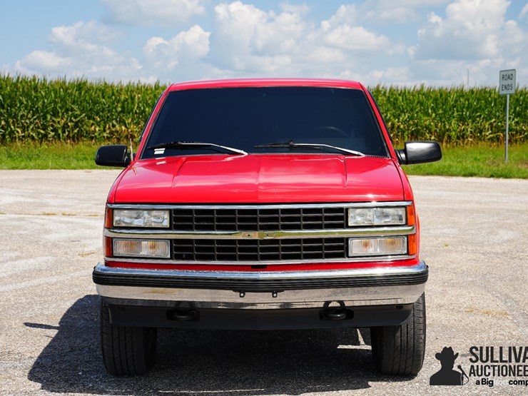 run-#107---1990-chevrolet-gmt-400-4x4-pickup-image-2