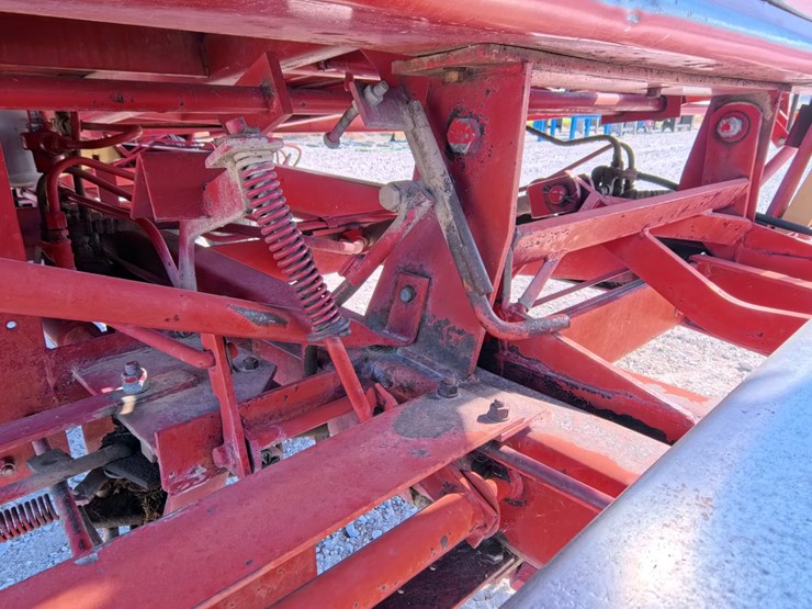 #1029-•-new-holland-1033-small-square-bale-stacker-image-36