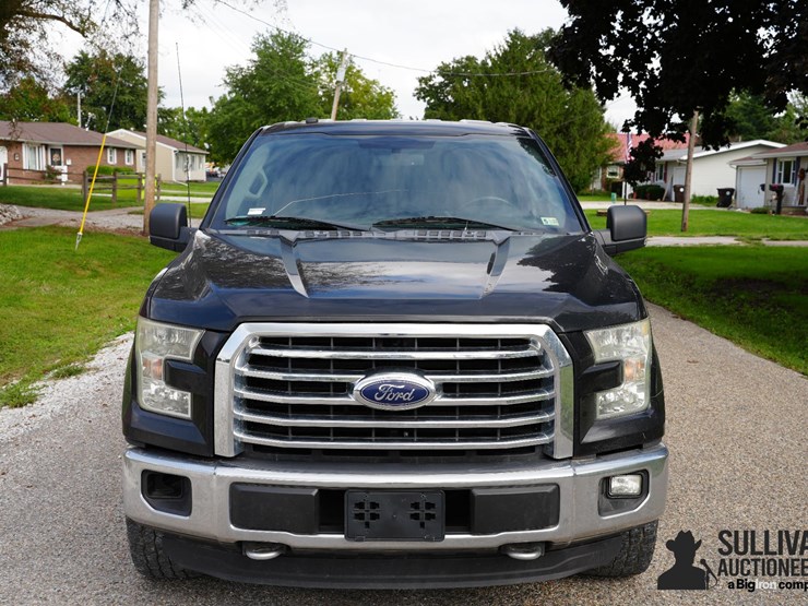run-#44---2016-ford-f150-xlt-crew-cab-4x4-pickup-image-2