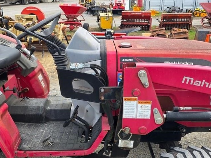 mahindra-1526-image-24