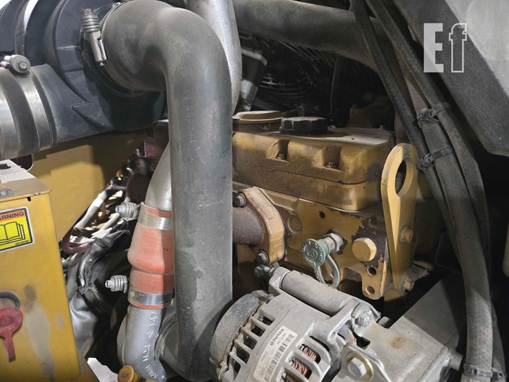 2009-caterpillar-cb64-image-25