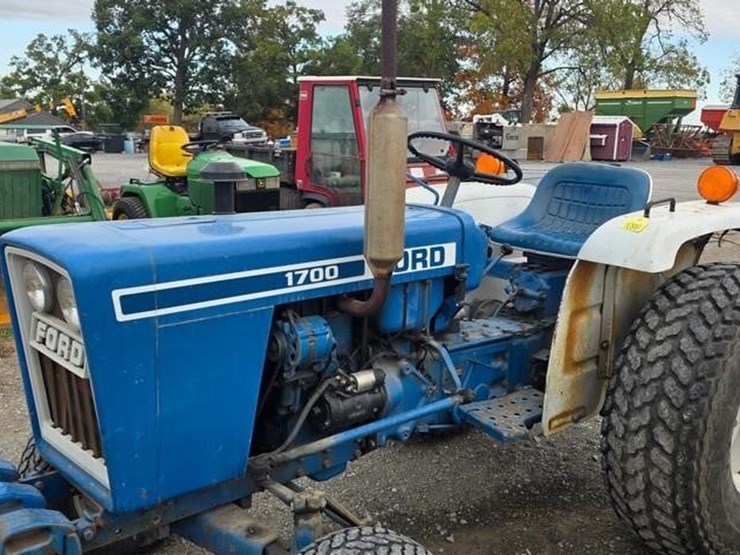 ford-1700-image-7
