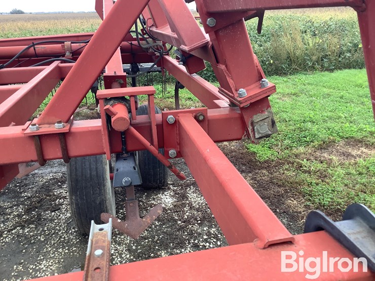 case-ih-4300-field-cultivator-image-11