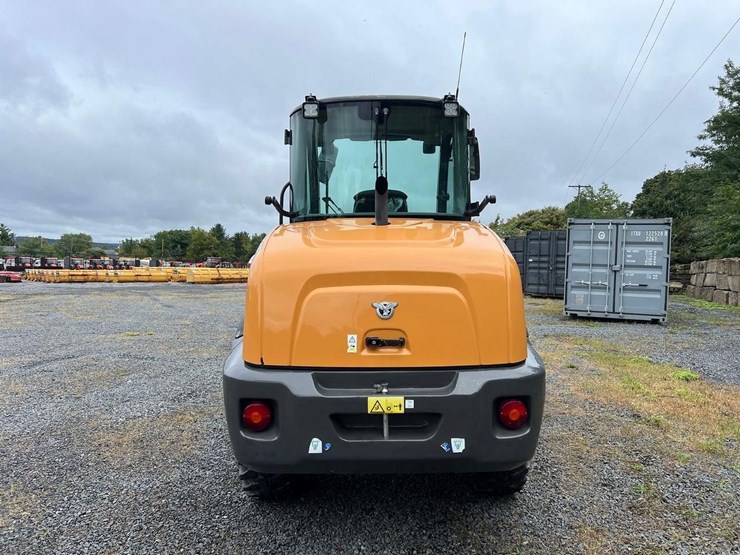 2019-case-221f-wheel-loader-image-5