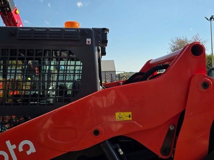 2023-kubota-svl75-3-image-26