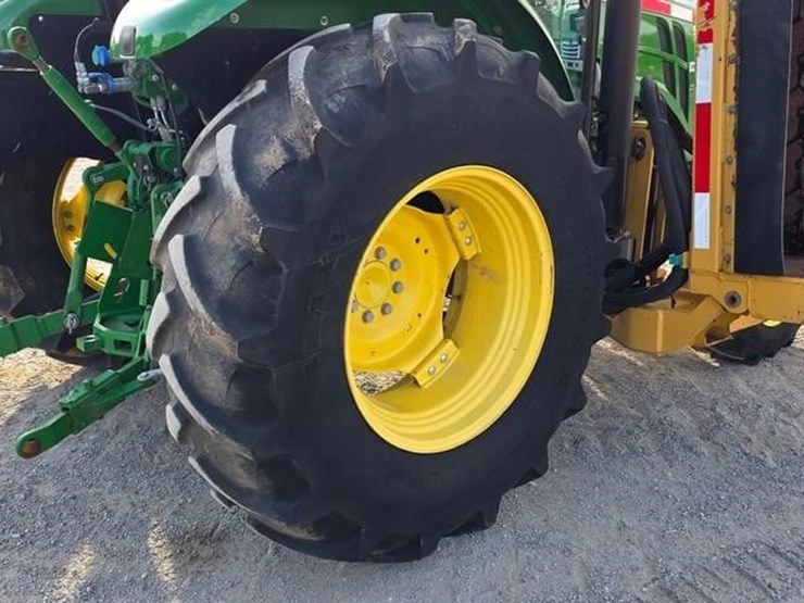 2019-john-deere-5100e-image-24