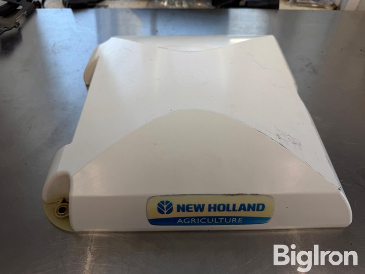 2018-case-/-new-holland-372-receiver-image-4