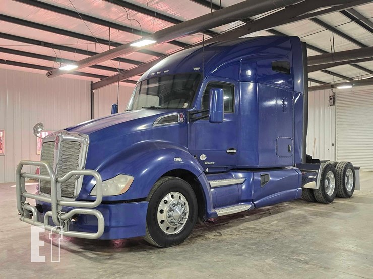 2015-kenworth-t680-image-1