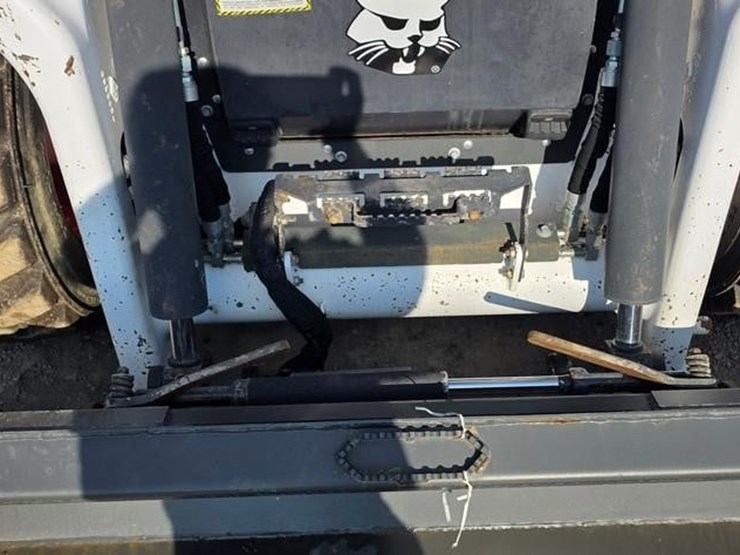 2020-bobcat-s76-image-35