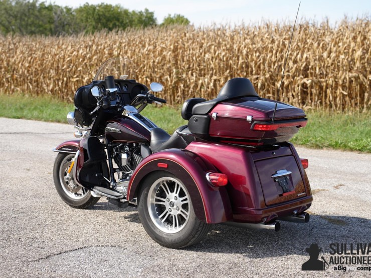 run-#102---2015-harley-davidson-trike-image-7
