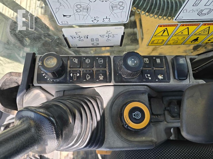2018-caterpillar-320gc-image-18