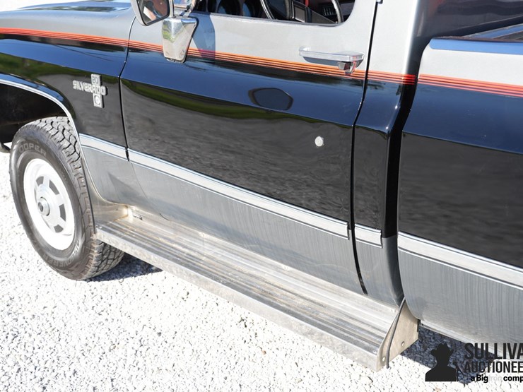 run-#142---1985-chevrolet-silverado-k20-pickup-image-15
