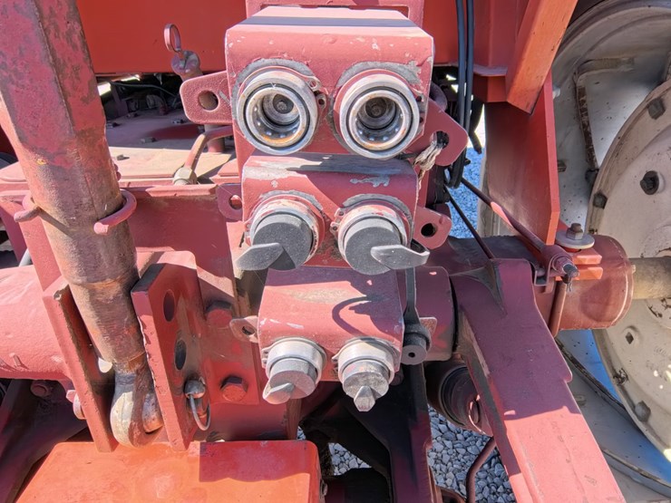 #1026-•-allis-chalmers-7000-tractor-image-48