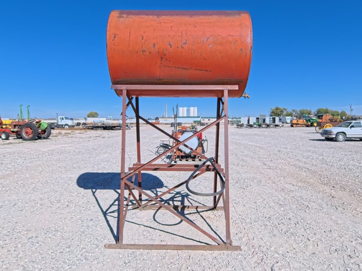 #2101-•-approx-500-gallon-fuel-tank-on-stand-image-6