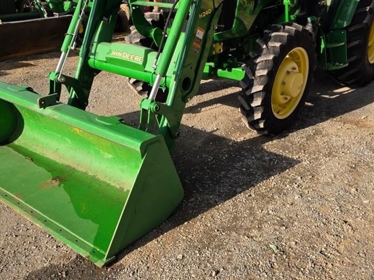2016-john-deere-5065e-image-6