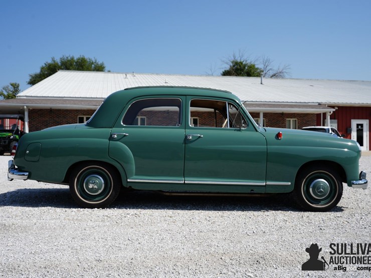 run-#122---1957-mercedes-benz-sedan-image-4